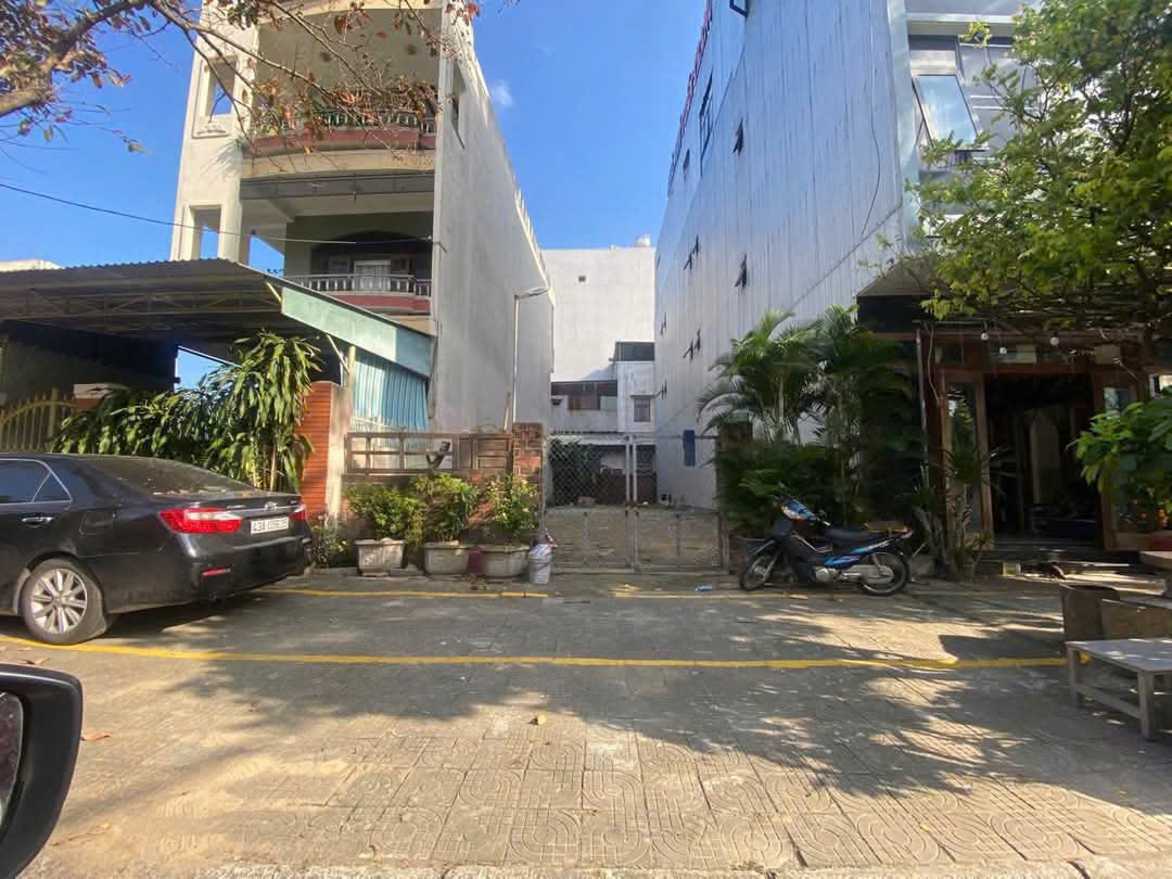 Đất mặt tiền đường Phan Văn Định - cách biển chỉ vài chục mét - Ảnh 1
